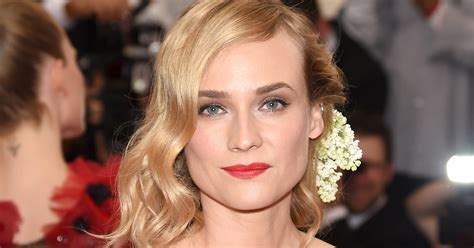 Diane Kruger poses topless, shows off figure in vacation pics